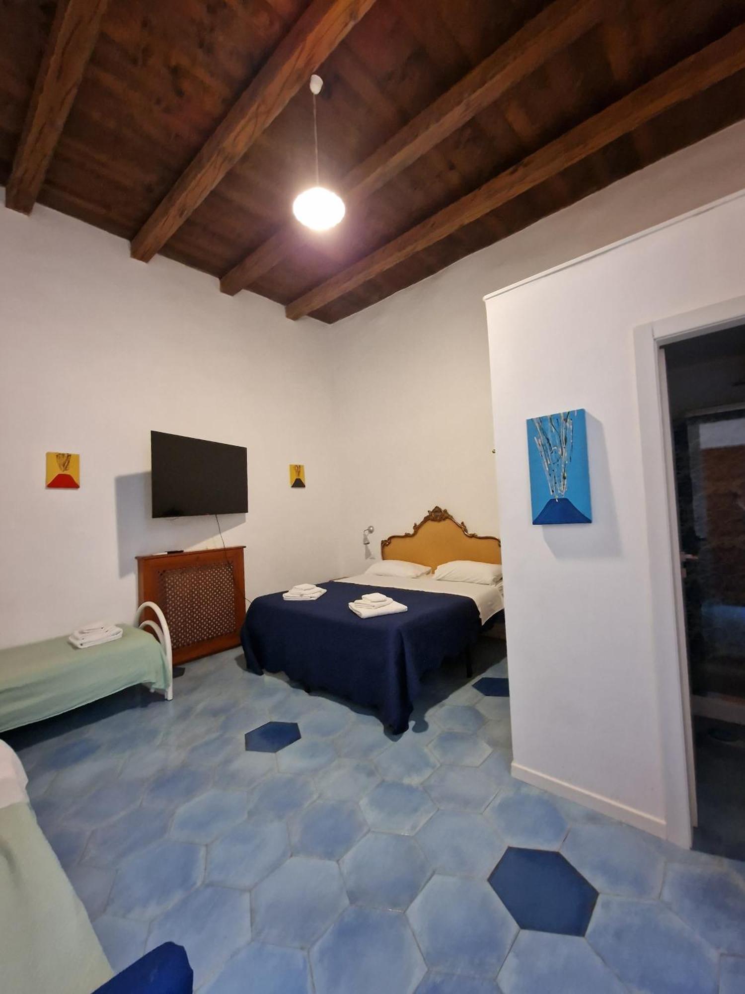 Il Sole Di Montesanto Bed & Breakfast Naples Exterior photo